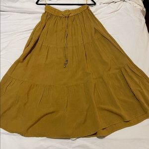 NWOT Mile Gabriele Mustard Flowy Boho Skirt Size M